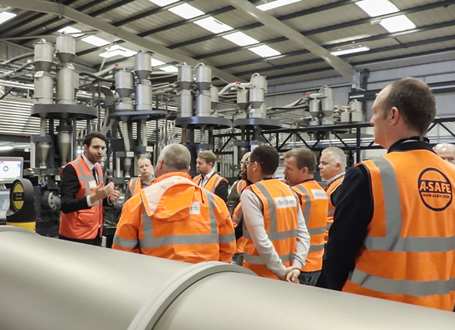 英國A-SAFE為家樂福在法國的一個新鮮食品零售配送中心安裝安全護(hù)欄